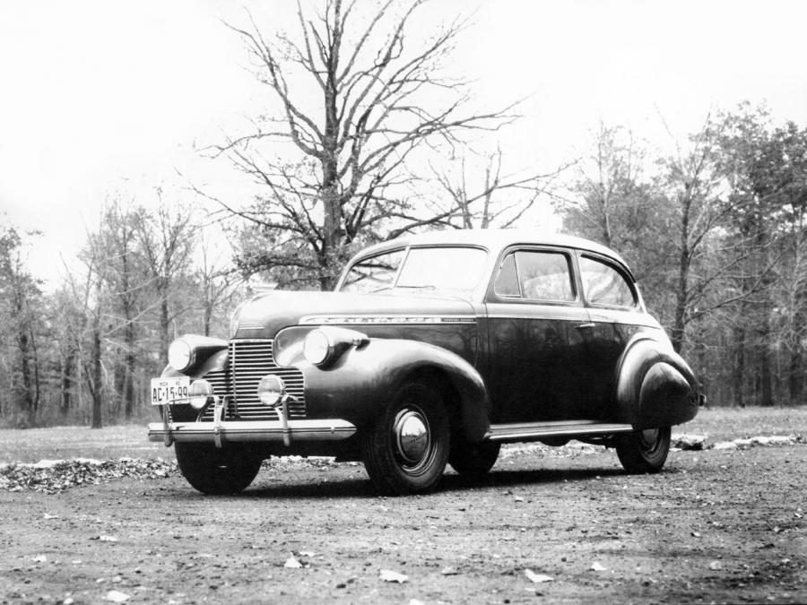  Chevrolet Special DeLuxe Town Sedan 1940 года  (фото 3 из 10)
